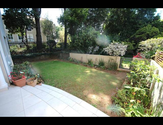 2 BEDROOM APARTMENT FOR SALE IN DUNKELD WEST